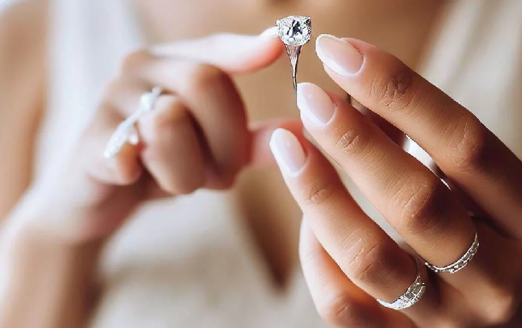 St. John’s Wood: A Guide to Timeless Engagement Rings in London