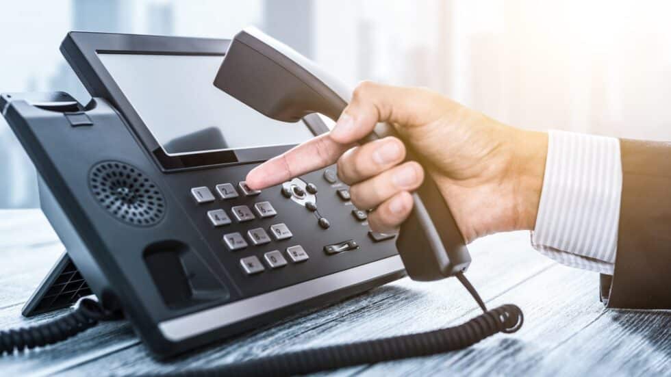 How To Choose The Right Business Phone Systems For Your Small Business