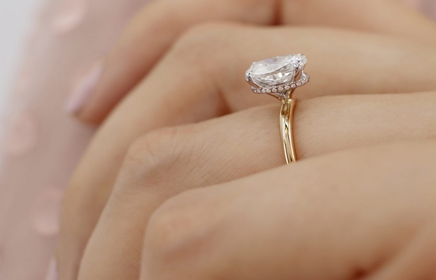 Lily Arkwright: Where Luxury Meets Sustainability in Engagement Rings