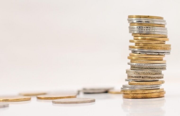 Smart Borrowing: How to Choose the Best Personal Loan in 2025