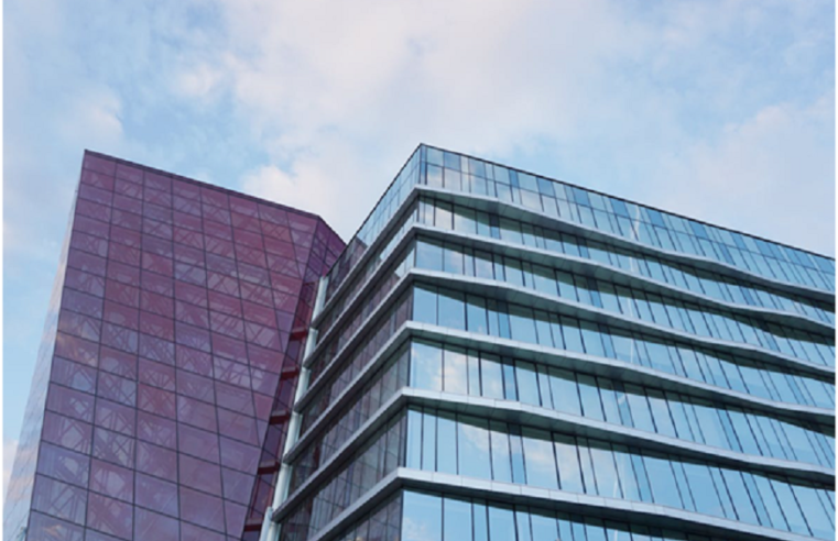 How Does Informing Your Commercial Property Manager Simplify the Selling Process?