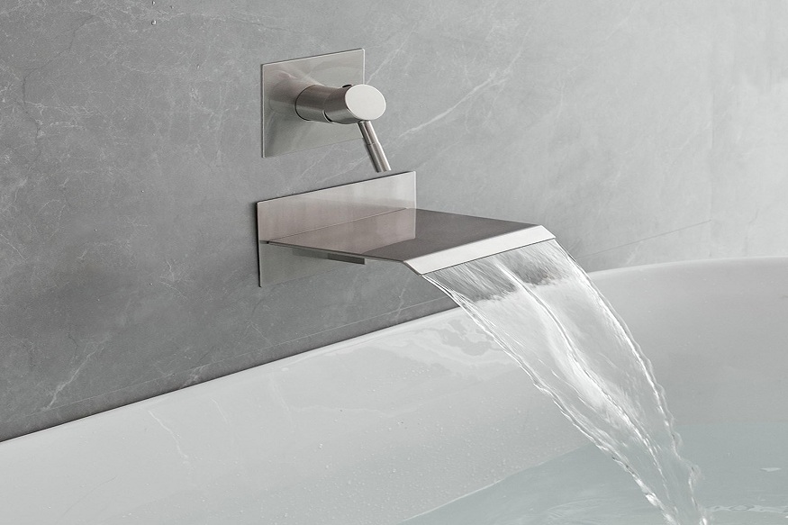 How to Match Your Bathtub Faucet with the Rest of Your Bathroom Fixtures